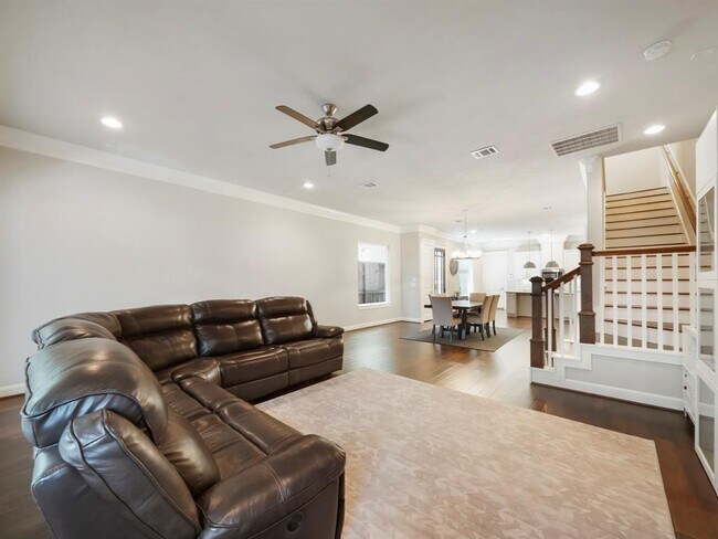 Foto del edificio - 5611 Petty St