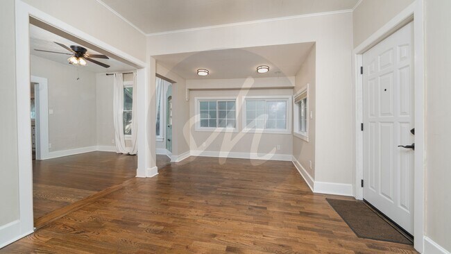 Foto del edificio - 520 W Pikes Peak Ave