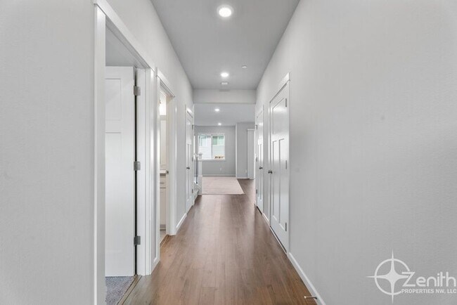 Foto del edificio - 8631 N Wright St