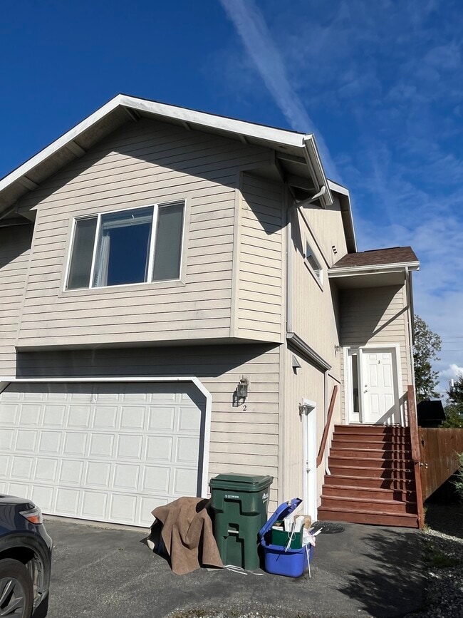 Building Photo - 8847 Lakehurst Dr
