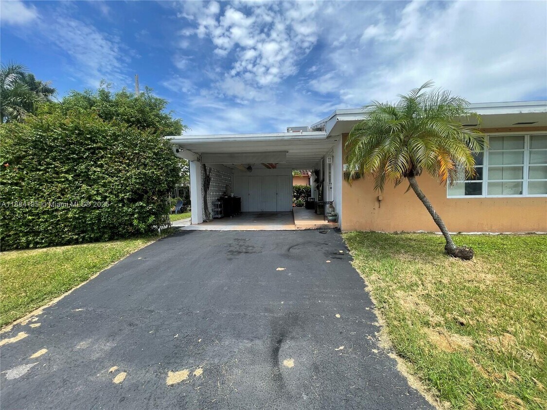 Foto principal - 1400 N 16th Ave
