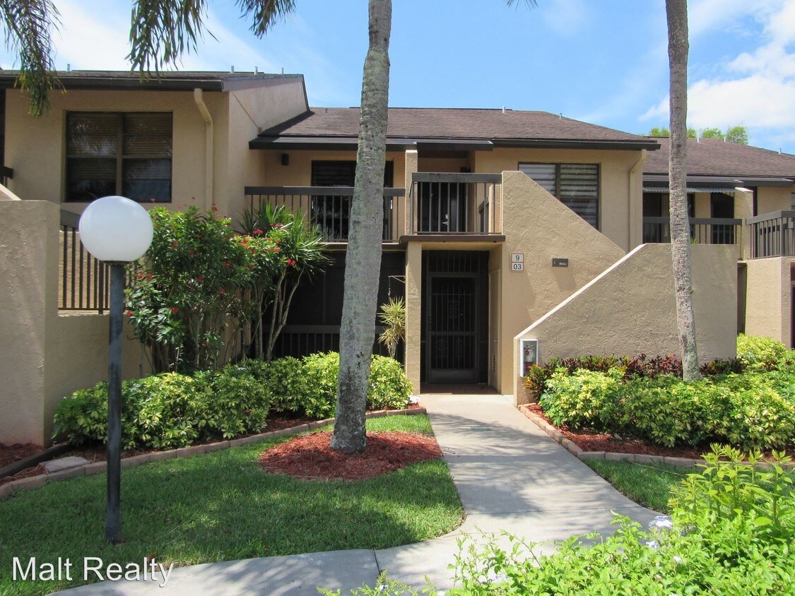 Primary Photo - 15493 Admiralty Cir