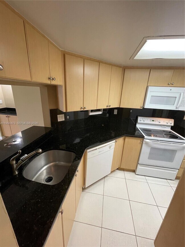 Foto del edificio - 2829 N Course Dr