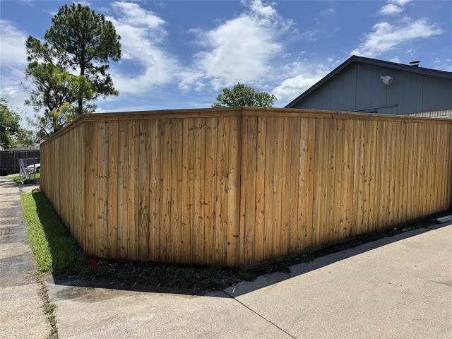 Building Photo - 1327 Reesling Dr
