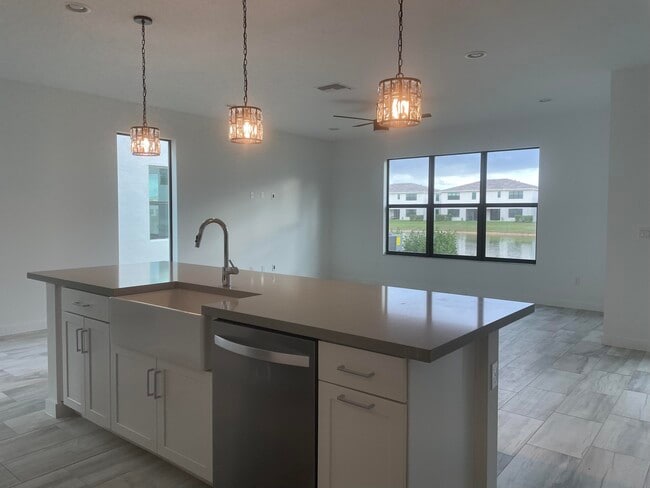 Building Photo - 8792 Antarus Dr N
