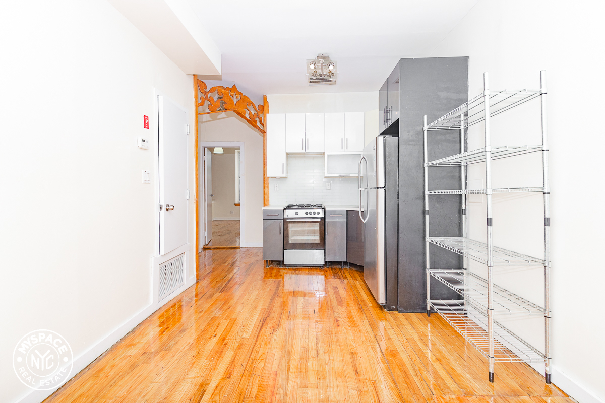 Primary Photo - 1088 Bedford Ave
