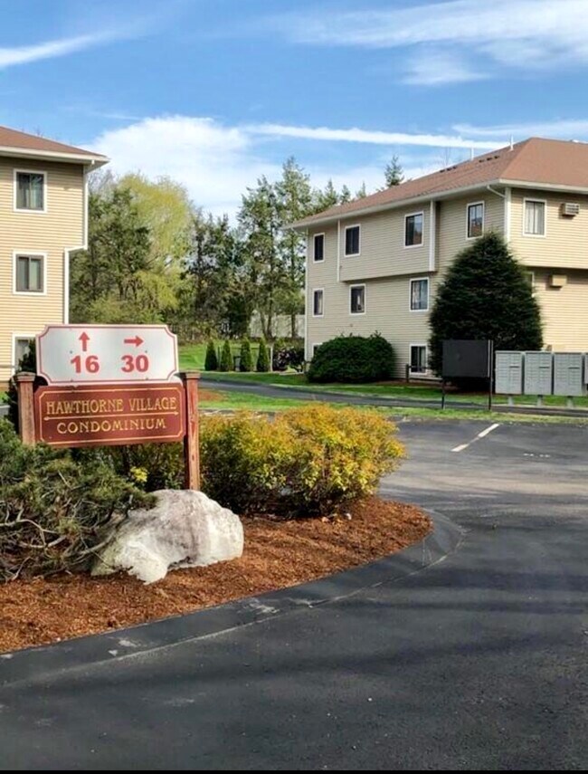 Foto del edificio - 30 Juniper Rd