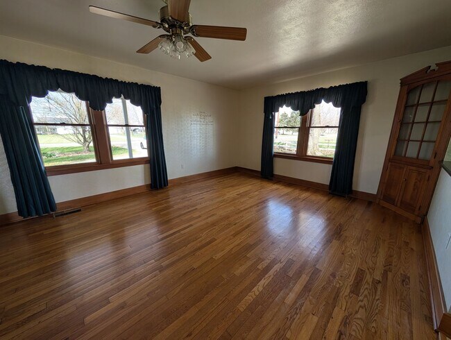 Foto del edificio - 4 Bedroom 2 Bathroom House - Middlebury