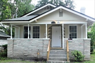 Building Photo - 1316 3rd St