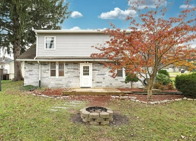 Foto del edificio - Beautiful 3 Bedroom, 1.5 Bath in Colonial West York!