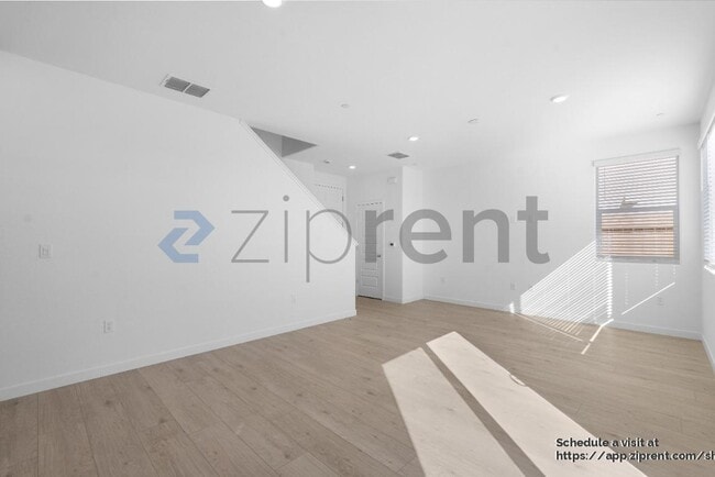 Building Photo - 8531 Anker Wy