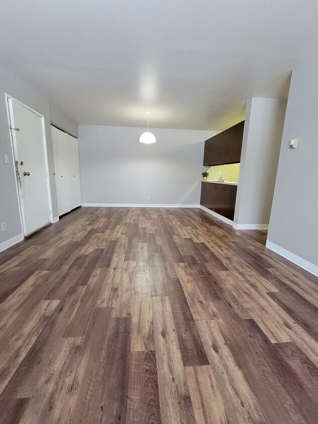 1627 7th St N Unit 6, Wahpeton, ND 58075 1627 7th St N Wahpeton, ND