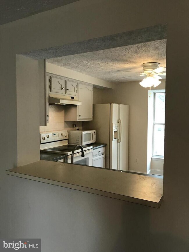 Building Photo - 8305 Silver Trumpet Dr