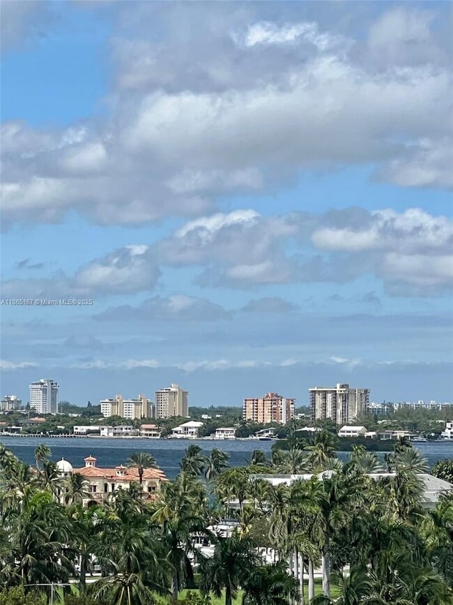 Building Photo - 10185 Collins Ave