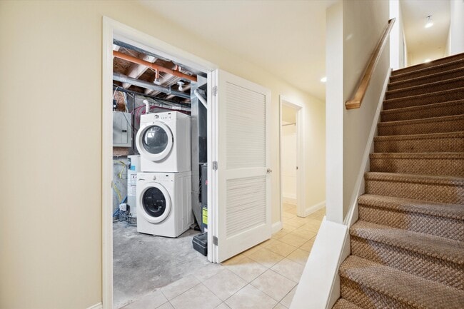 Photo - 1705 Arlington St Apartment