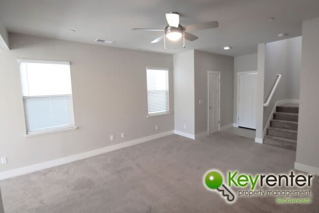 Building Photo - 3234 Sher Ct