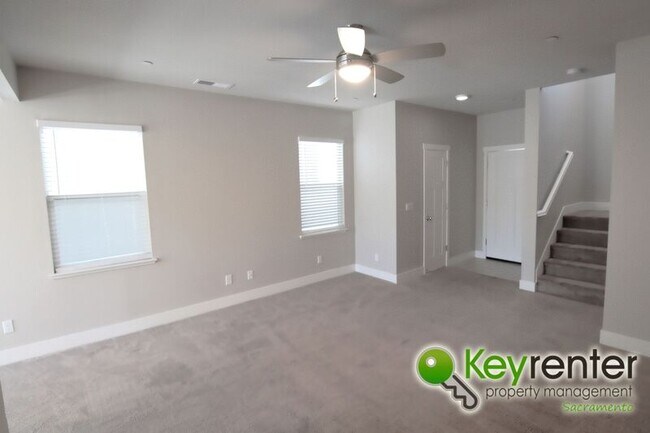 Foto del edificio - 3234 Sher Ct