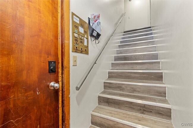 Foto del edificio - 204 Ostrom Ave