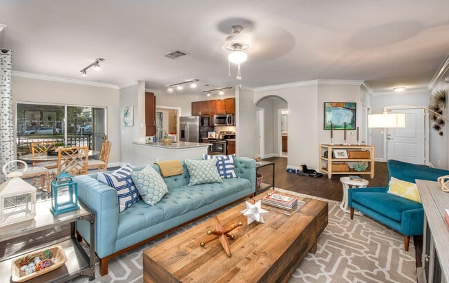 Building Photo - Highlands Viera West