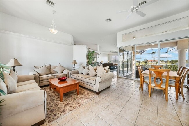 Building Photo - 3/3/2 Pool Home in Burnt Store Lakes of Pu...