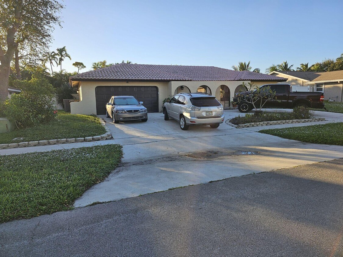 Foto principal - 251 SW 15th Ave