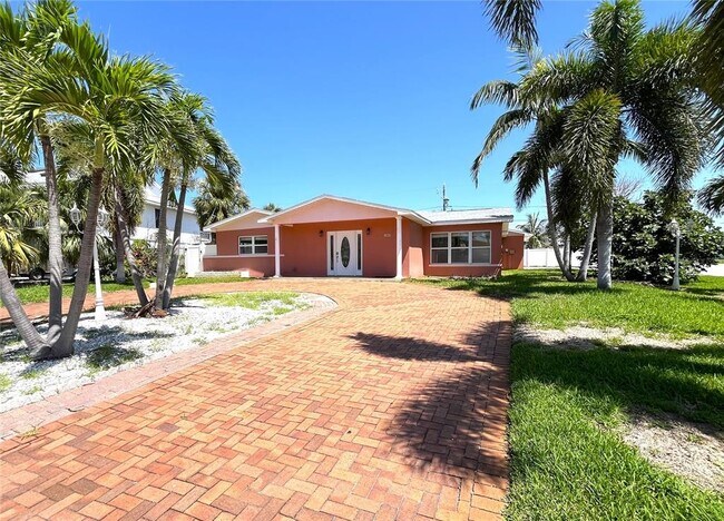 Foto del edificio - 3807 Belle Vista Dr E