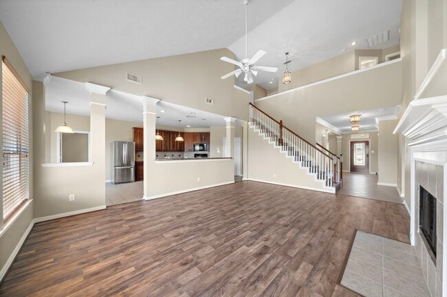 Foto del edificio - 19335 Lincoln Heights Ln