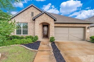 Building Photo - 2424 Preakness Pl