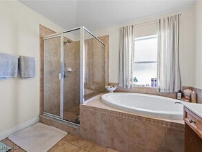 Building Photo - 209 SE 3rd Terrace