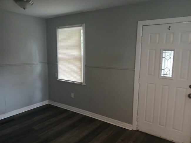 Foto del edificio - 907 Crestline Rd NW