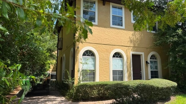 Building Photo - 1455 Catherine St