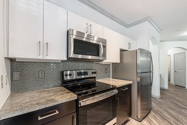 Foto del edificio - 8877 Lakes at 610 Dr