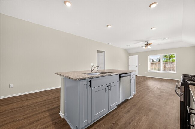 Building Photo - 25431 Blue Mistflower Dr