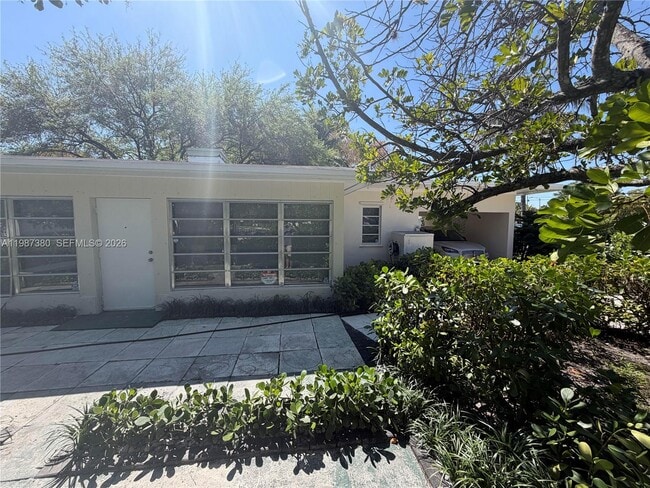 Foto del edificio - 311 SW 11th Ct