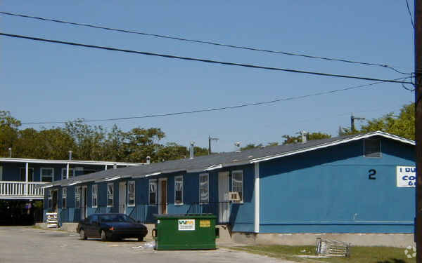 Building Photo - Mission Road Apartments