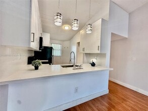 Building Photo - 9994 Nob Hill Pl