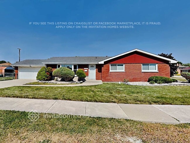 Building Photo - 7648 S Oconto Ave