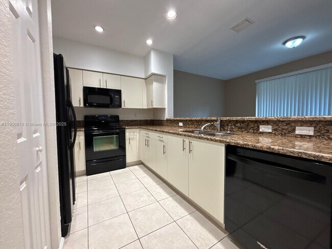 Foto del edificio - 8354 SW 29th St