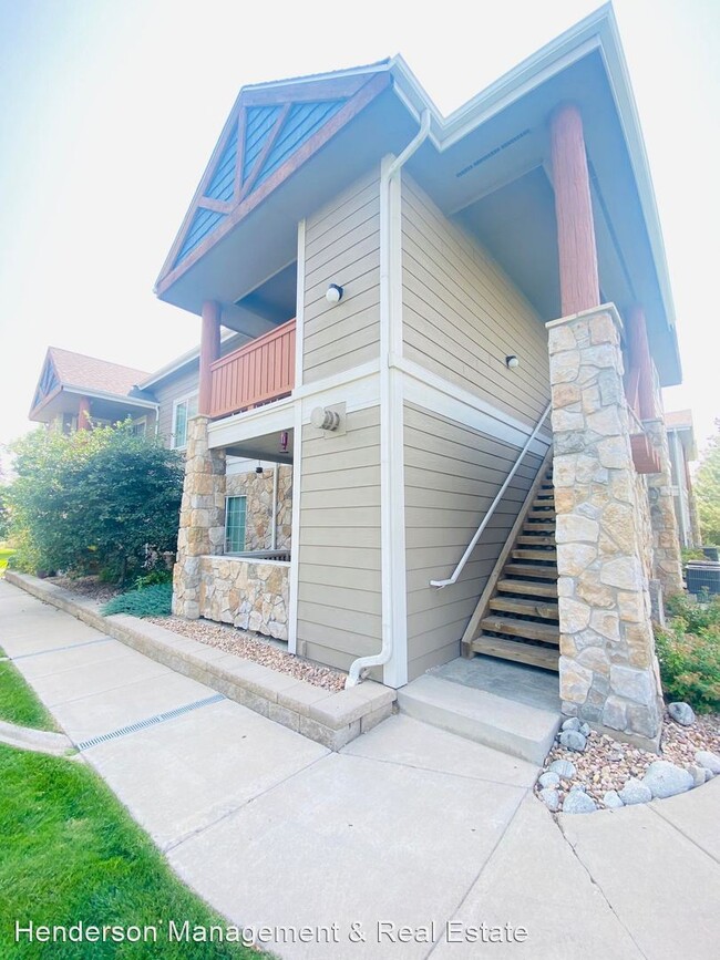 Building Photo - 2 br, 2 bath House - 1301 Lake Circle #10F