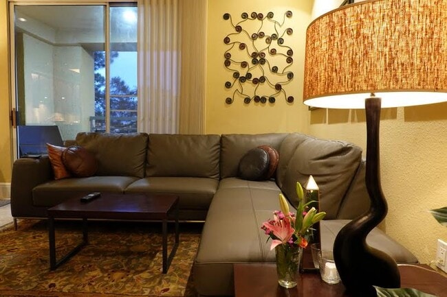 Building Photo - 270 E Flamingo Rd