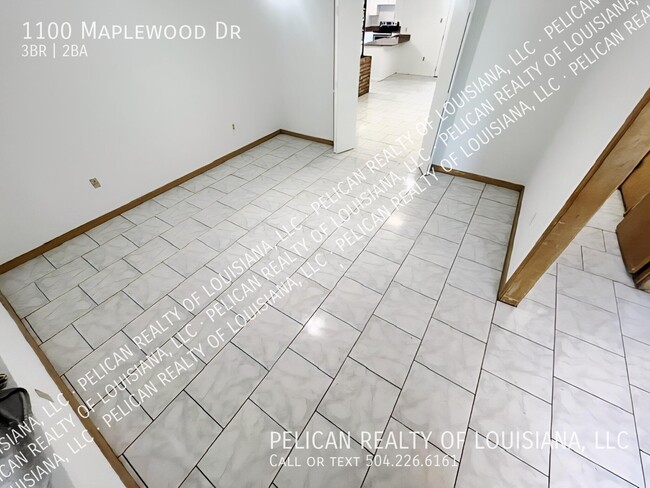 Foto del edificio - 1100 Maplewood Dr