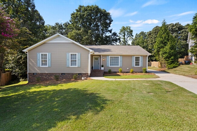Building Photo - 7 Pebble Creek Ct