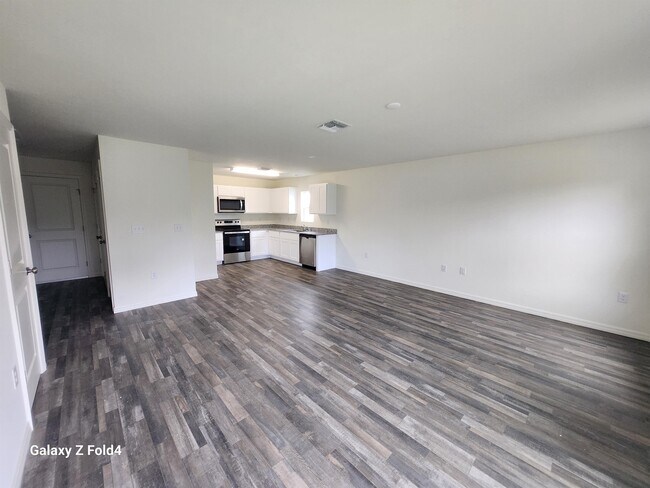 Building Photo - 3424 E Gator Cir