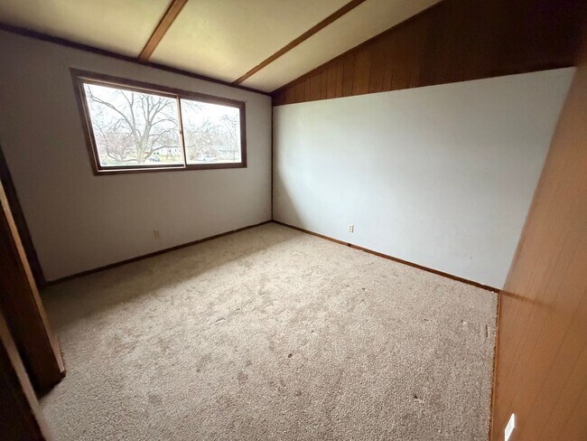 Building Photo - MadKooy-425 W 27th - New