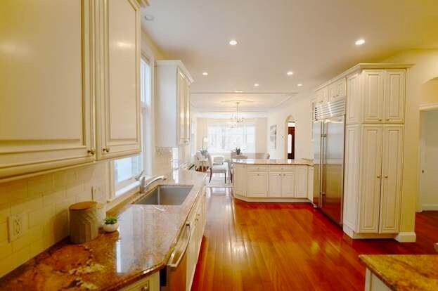 Building Photo - 38 Braeland Ave