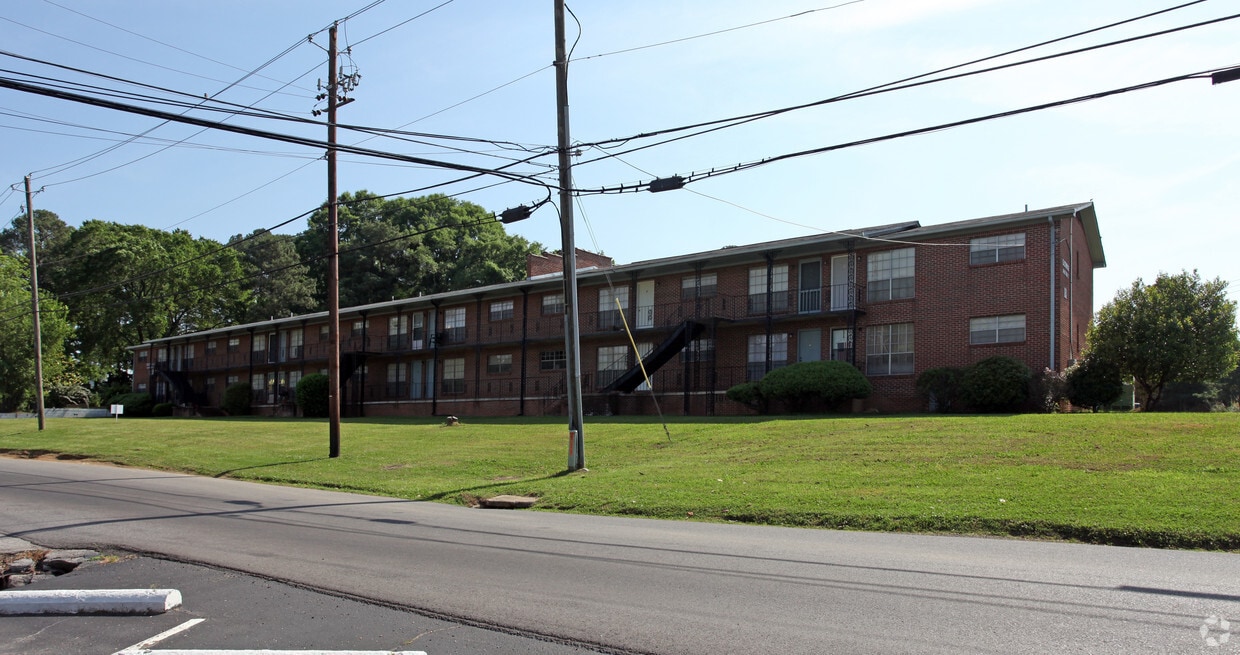 Primary Photo - Crestline Court