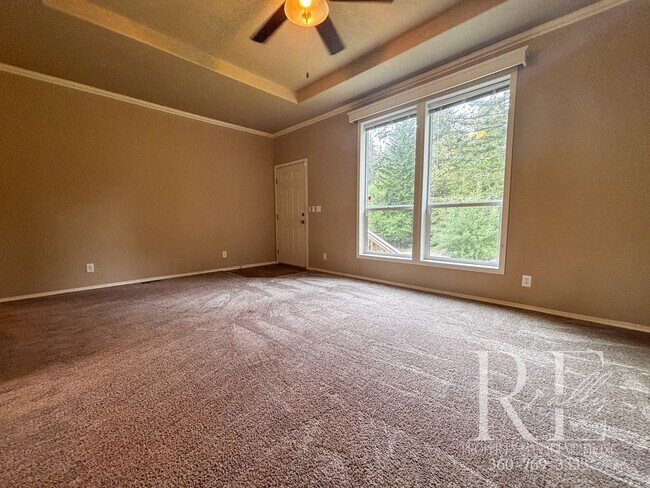 Building Photo - Charming 3-Bedroom Home in Quiet Gig Harbo...