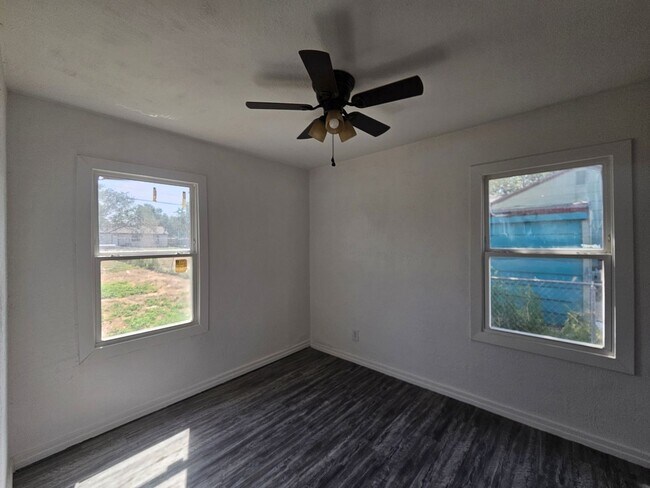 Building Photo - Fully Renovated Home with Spacious Yard – ...