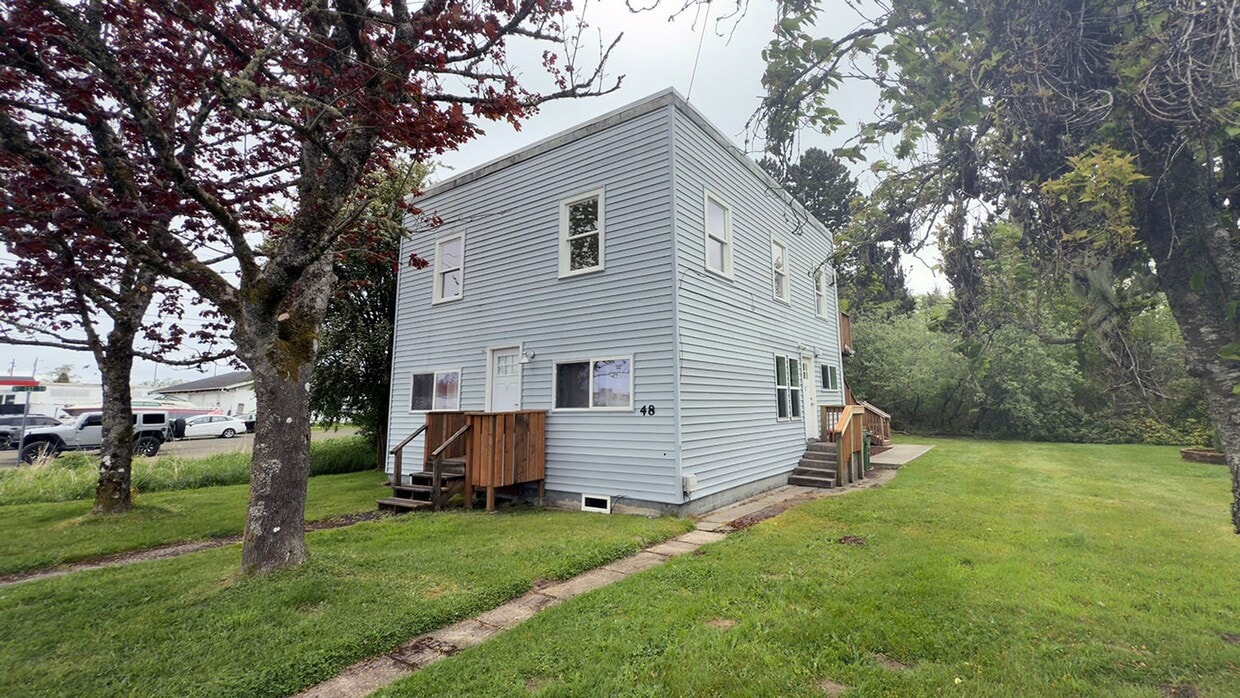 Primary Photo - 48 SE Anchor Ave