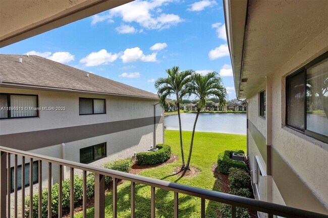 Foto del edificio - 15144 Ashland St